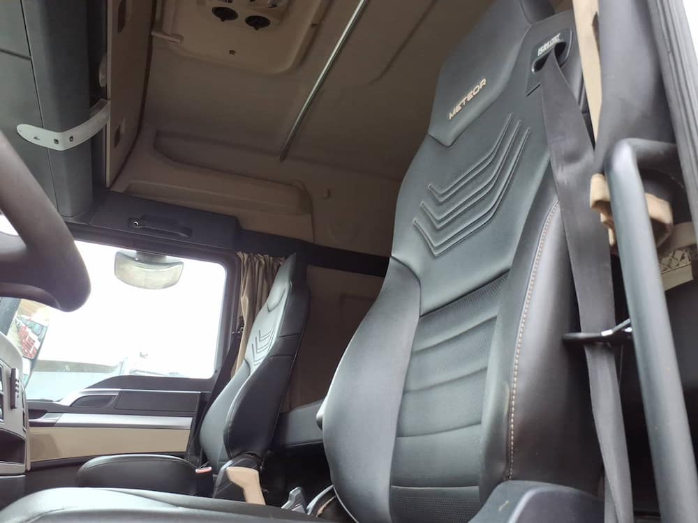 Volkswagen Meteor 29.520 6x4 2p (diesel)(E5)