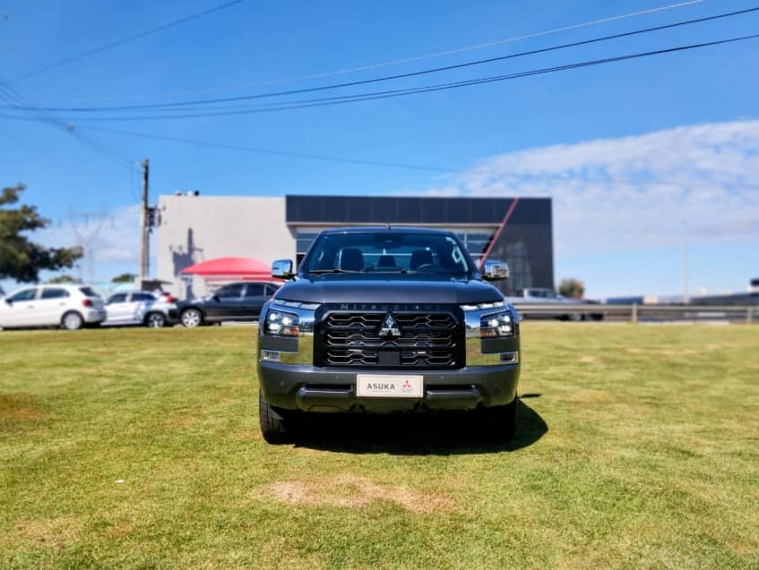 Mitsubishi TRITON 2.4 BITURBO DIESEL CD HPE-S 4X4 AUTOMÁTICO