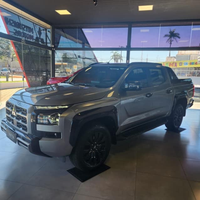 Mitsubishi TRITON 2.4 BITURBO DIESEL CD KATANA 4X4 AUTOMÁTICO 2025/2026
