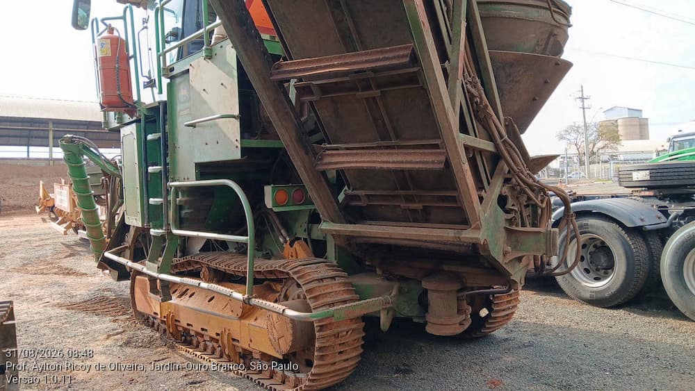 JOHN DEERE CH570