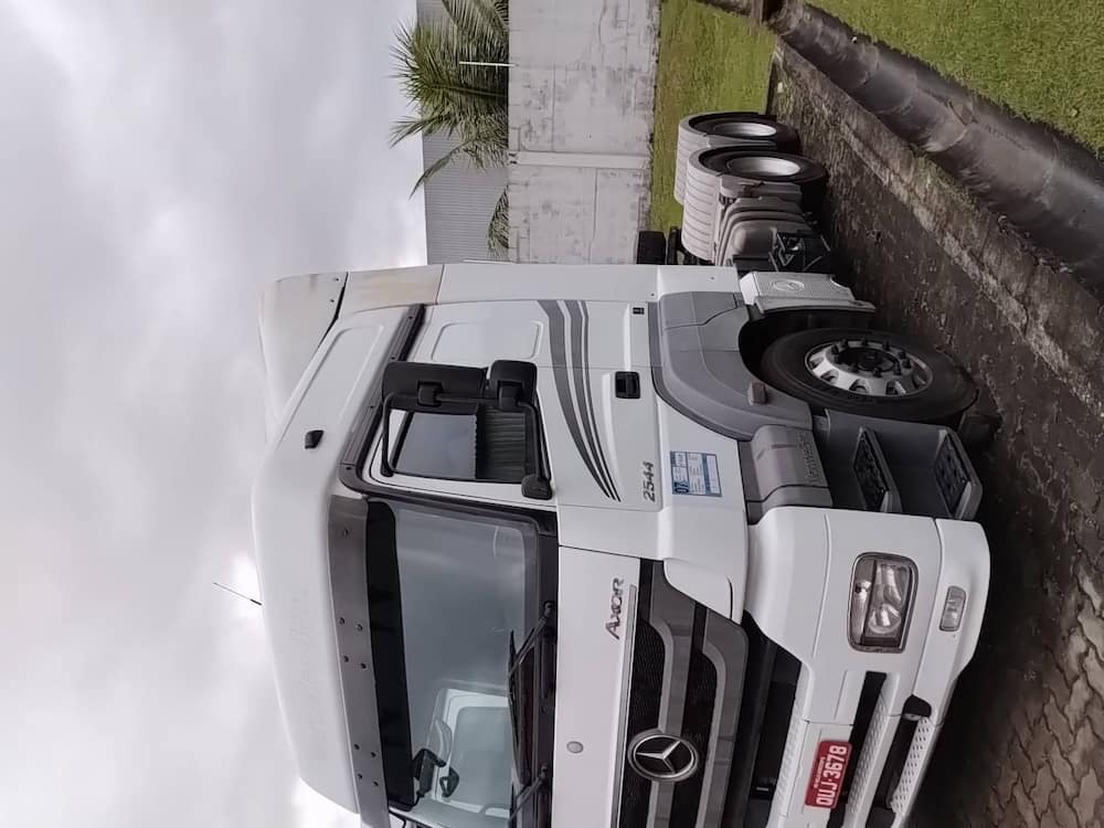 MERCEDES-BENZ AXOR 2544 LS