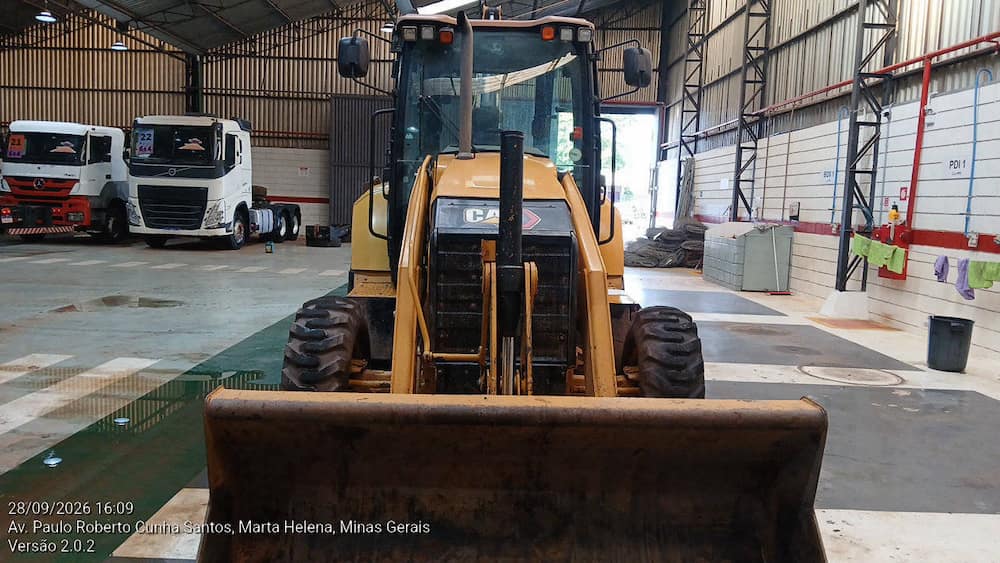 CATERPILLAR CAT RETROESCAVADEIRA 416 F2