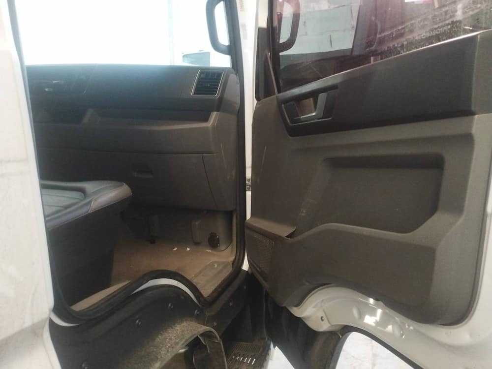 VOLKSWAGEN 11-180 DELIVERY 2P DIESEL E5