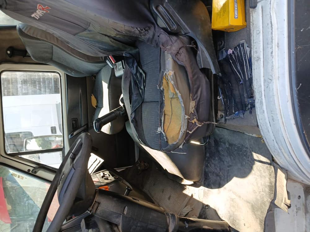 VOLKSWAGEN 10-160 E DELIVERY 2P DIESEL E5