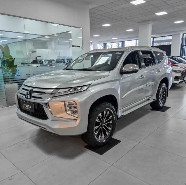 Mitsubishi PAJERO SPORT 2.4 16V MIVEC TURBO DIESEL HPE-S AWD AUTOMÁTICO 2023/2024