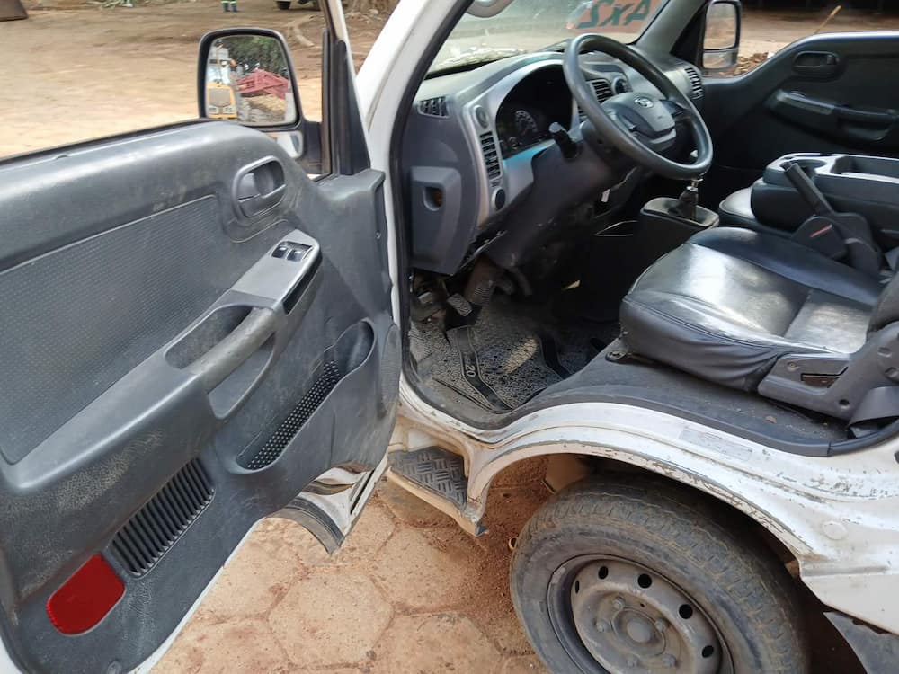 Kia Bongo K-2500 STD 4x2 RS (cab. simples)