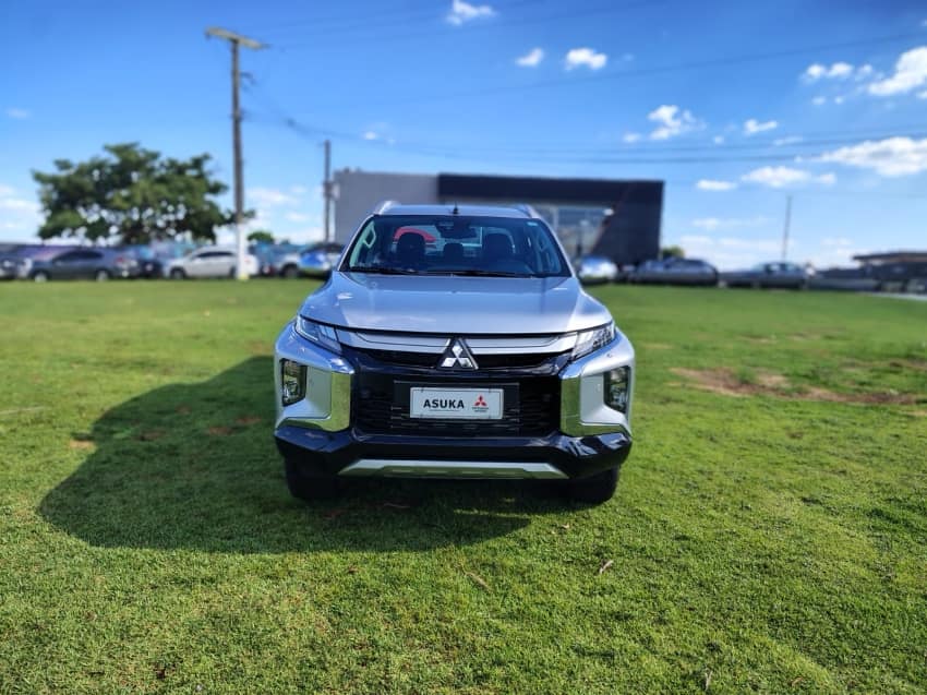 Mitsubishi L200 TRITON 2.4 16V TURBO DIESEL SPORT HPE-S CD 4P 4X4 AUTOMÁTICO 2022/2023