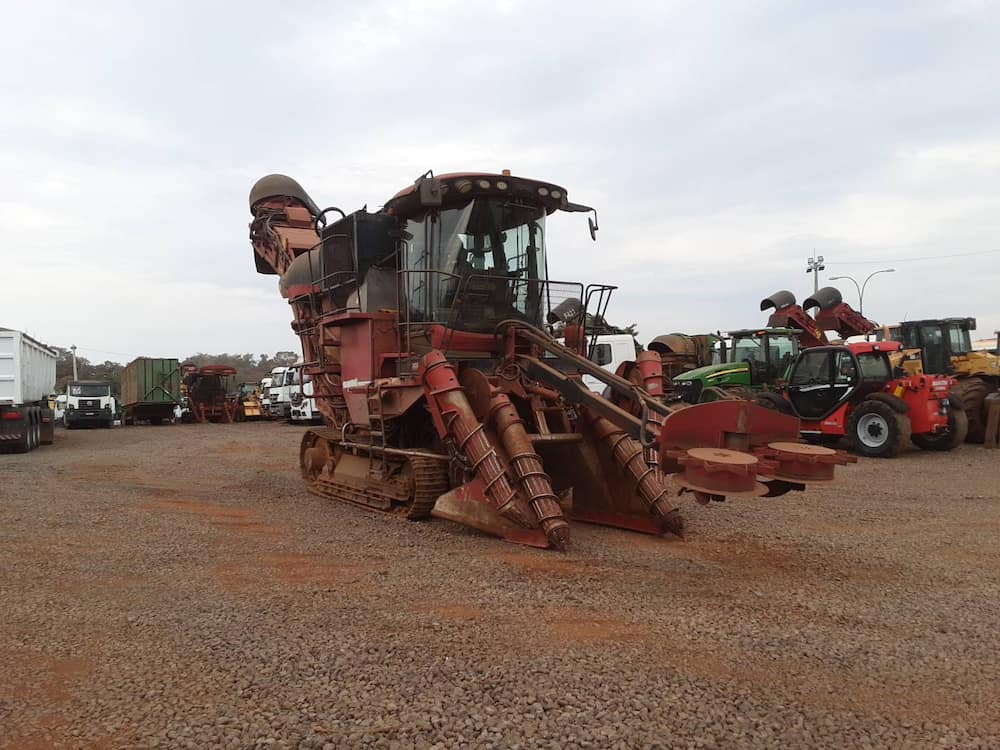 CASE 8810