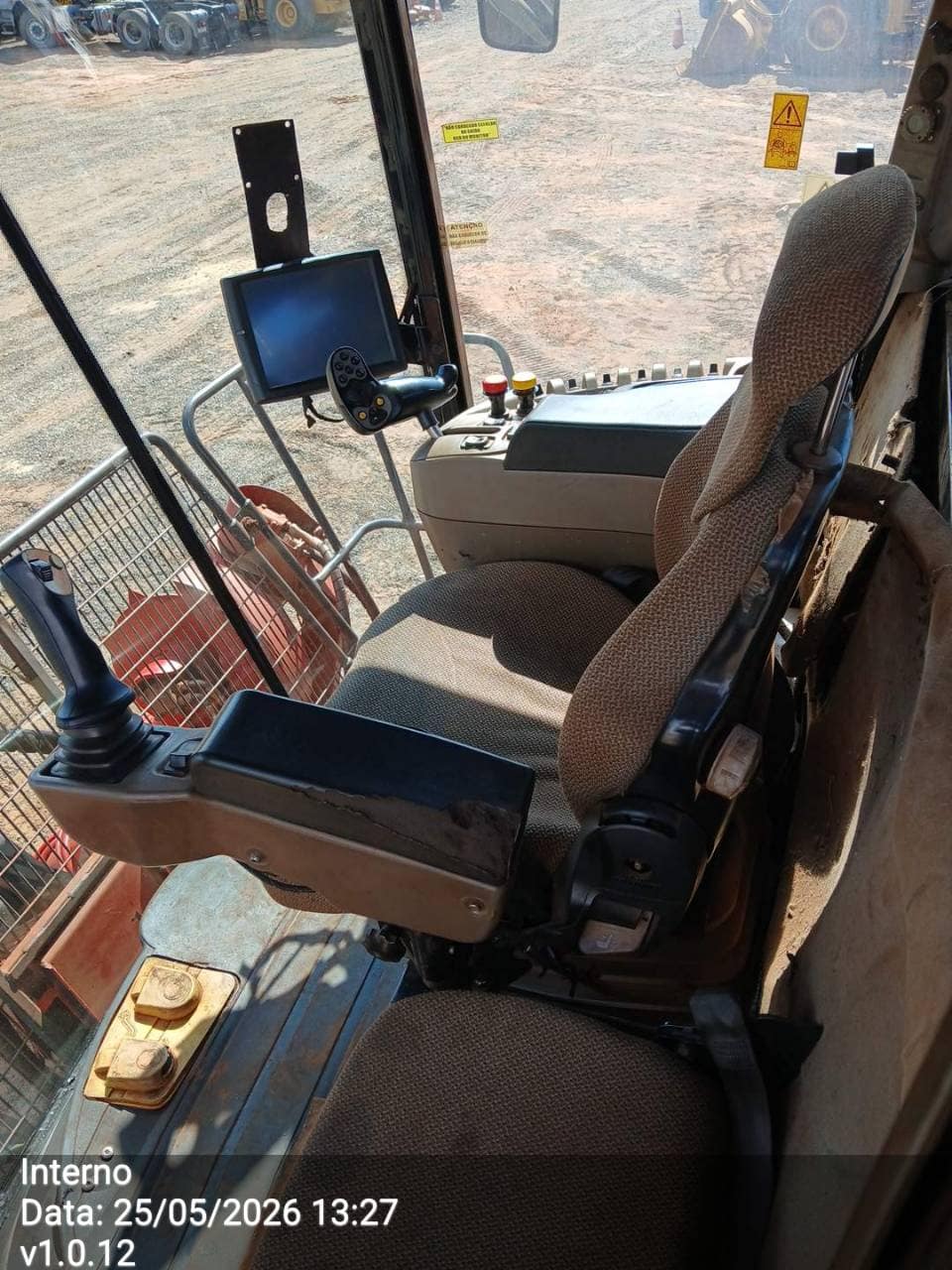 CASE 8810