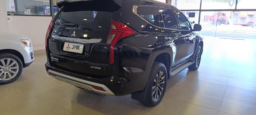 Mitsubishi MMC PAJERO HPE S