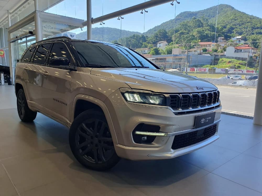 JEEP COMMANDER 2.0 HURRICANE 4 TURBO GASOLINA OVERLAND AT9