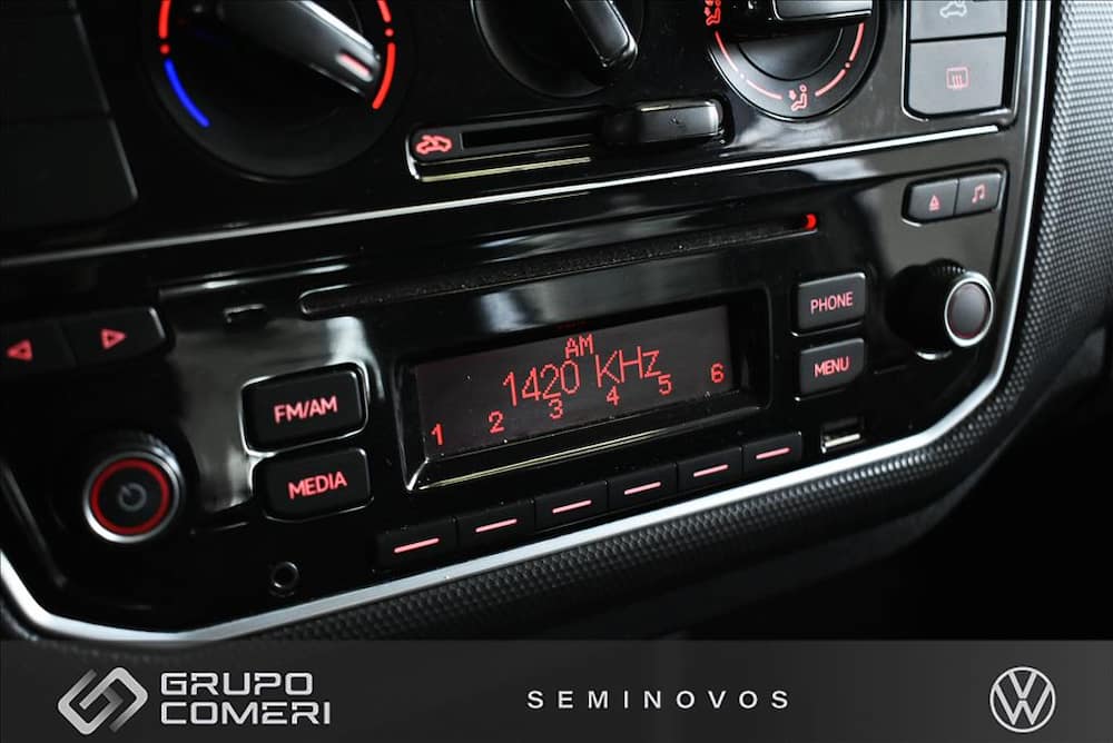 2020 VOLKSWAGEN UP 1.0 MPI TOTAL FLEX 4P MANUAL