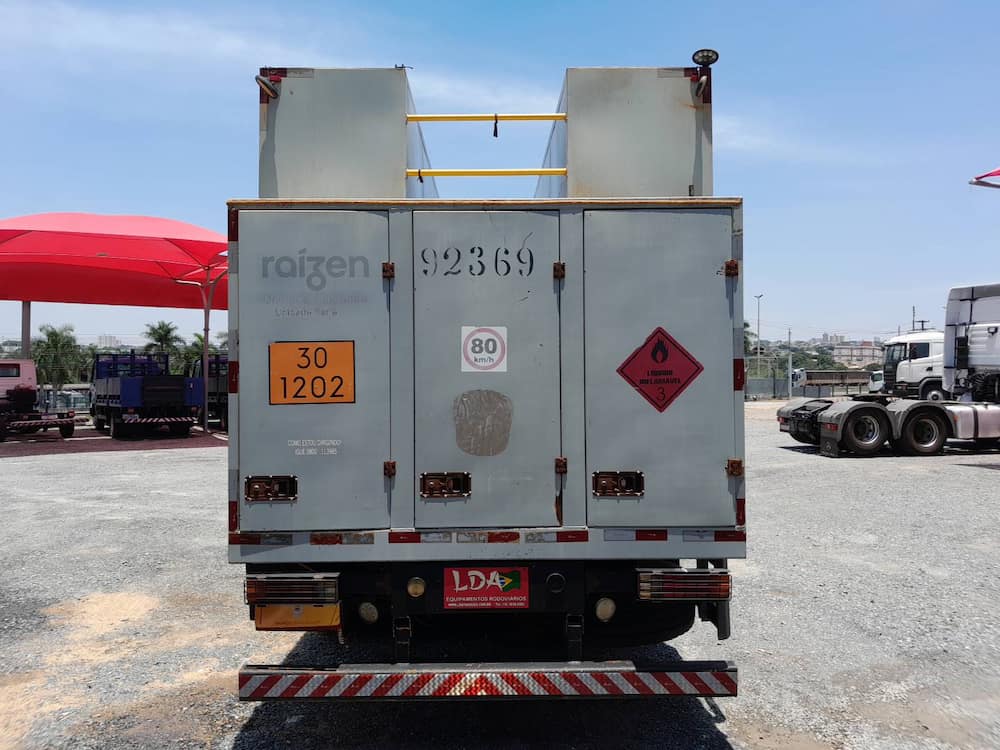 Mercedes-Benz Atego 2730 6x4 2p (diesel)(E5)