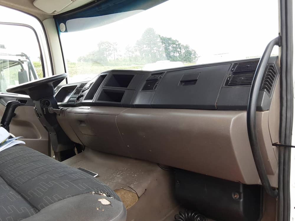VOLKSWAGEN 15.190 CRM 4X2