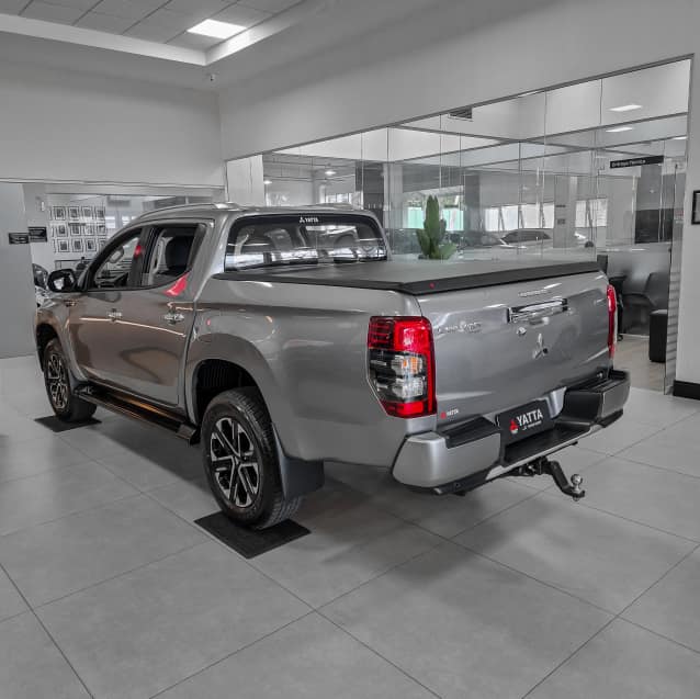 Mitsubishi L200 TRITON 2.4 16V TURBO DIESEL SPORT HPE-S CD 4P 4X4 AUTOMÁTICO 2024/2025