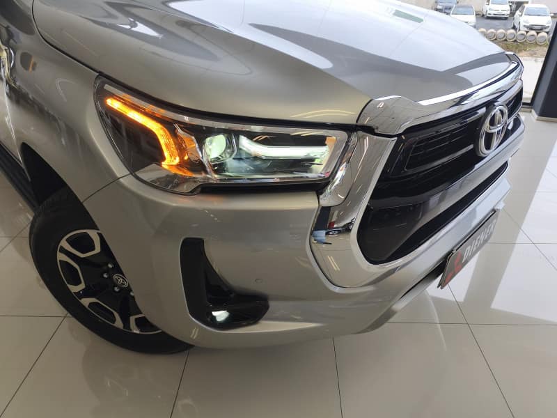 Toyota HILUX CD SRV 2.0 4X4 DIESEL AUT 2025