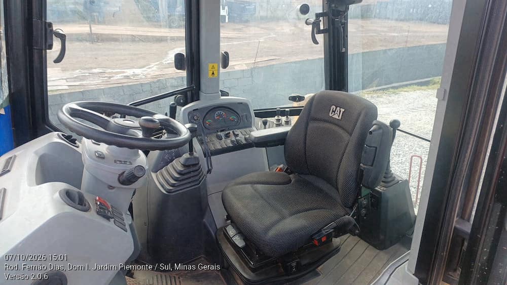 CATERPILLAR RETROESCAVADEIRA 416F