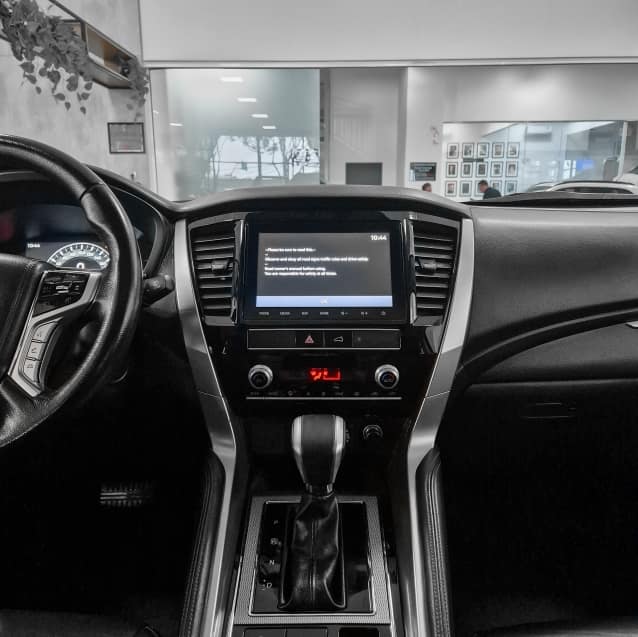 Mitsubishi PAJERO SPORT 2.4 16V MIVEC TURBO DIESEL HPE-S AWD AUTOMÁTICO 2023/2024