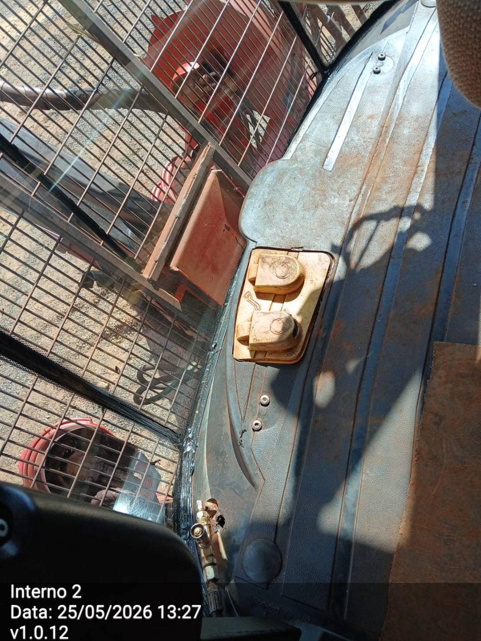 CASE 8810