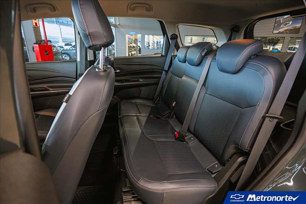 2025 CHEVROLET SPIN 1.8 PREMIER 8V FLEX 4P AUTOMÁTICO
