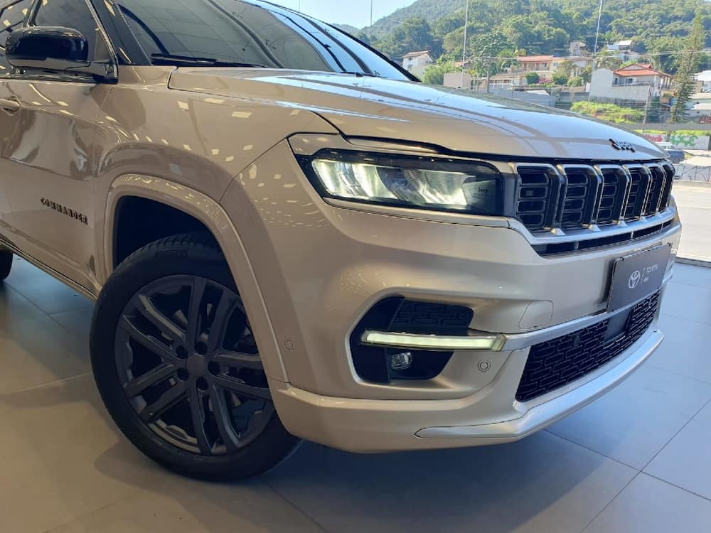 JEEP COMMANDER 2.0 HURRICANE 4 TURBO GASOLINA OVERLAND AT9