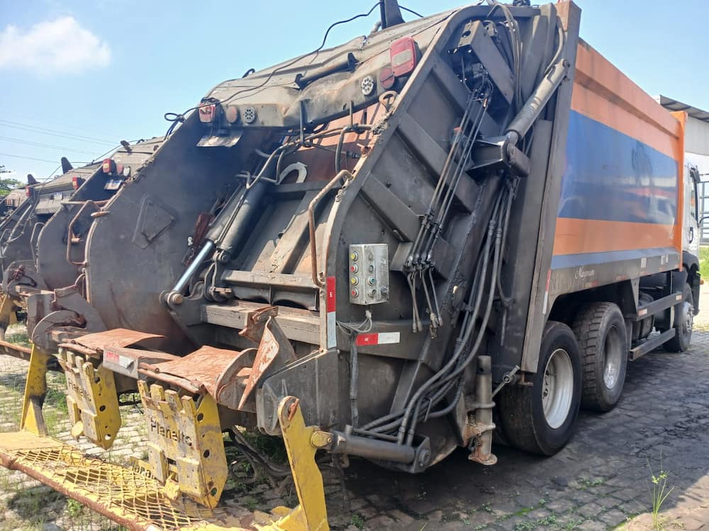 Volkswagen 24-260 E Constel. 6x2 2p (diesel)(E5)