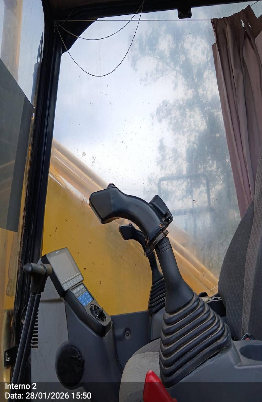 KOMATSU PC 200 LC