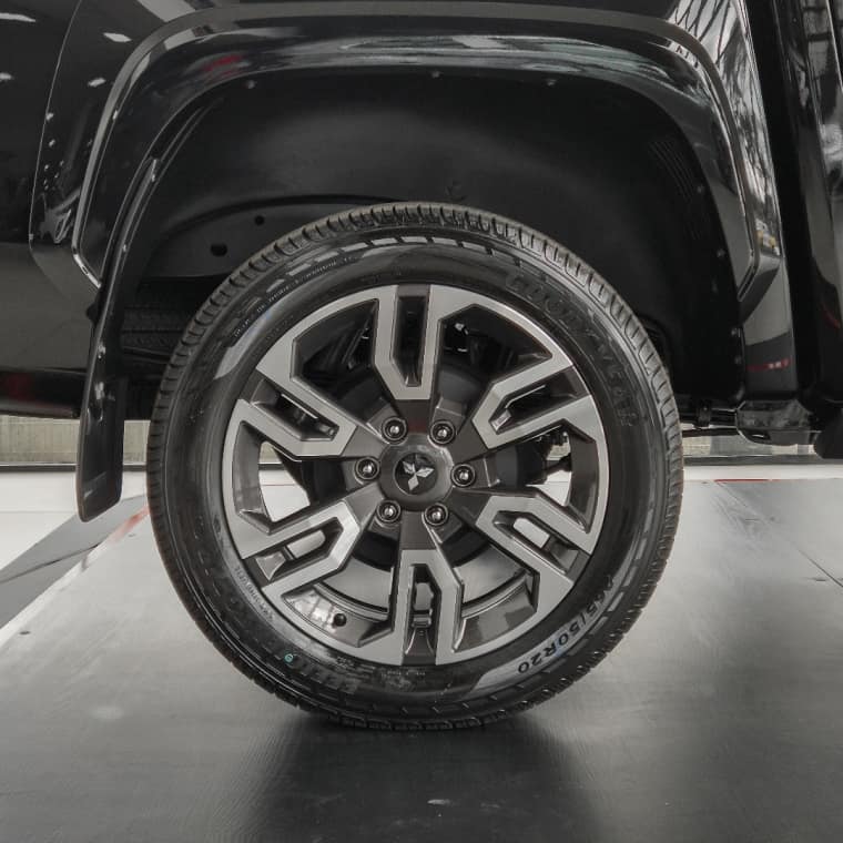 Mitsubishi TRITON 2.4 BITURBO DIESEL CD TERRA 4X4 AUTOMÁTICO 2026/2027