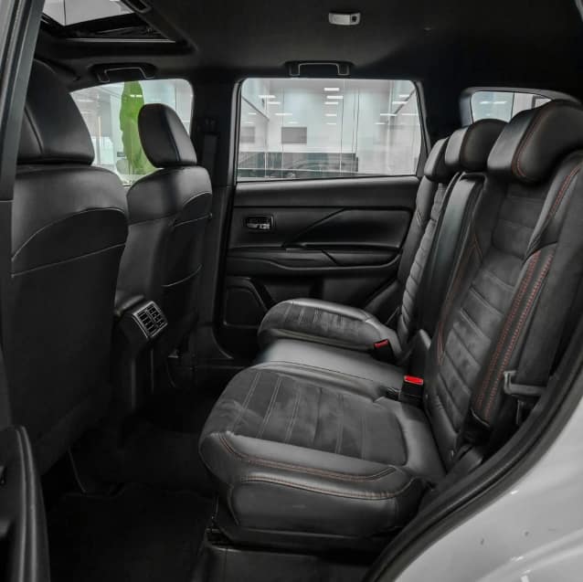 Mitsubishi OUTLANDER 3.0 MIVEC V6 GASOLINA HPE-S BLACK EDITION AWD AUTOMÁTICO 2021/2022