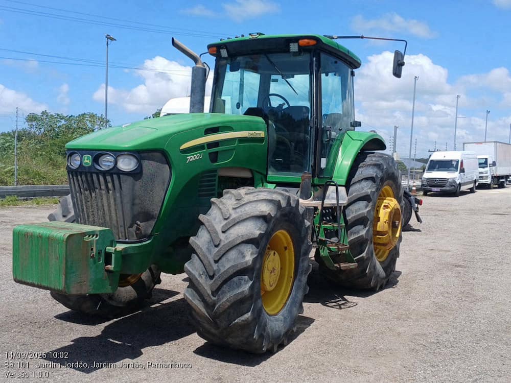 JOHN DEERE 7200J