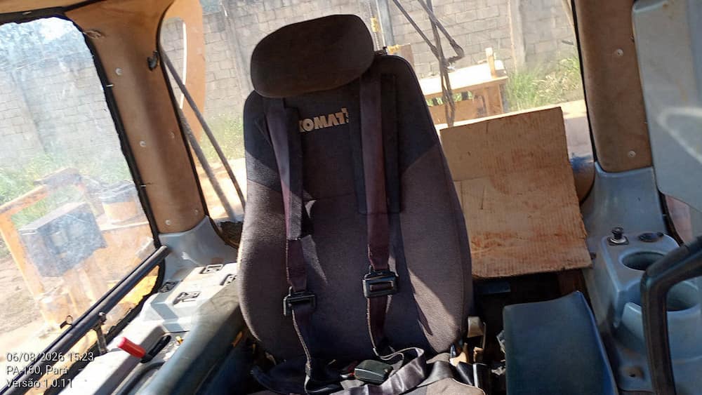 KOMATSU D155AX-6