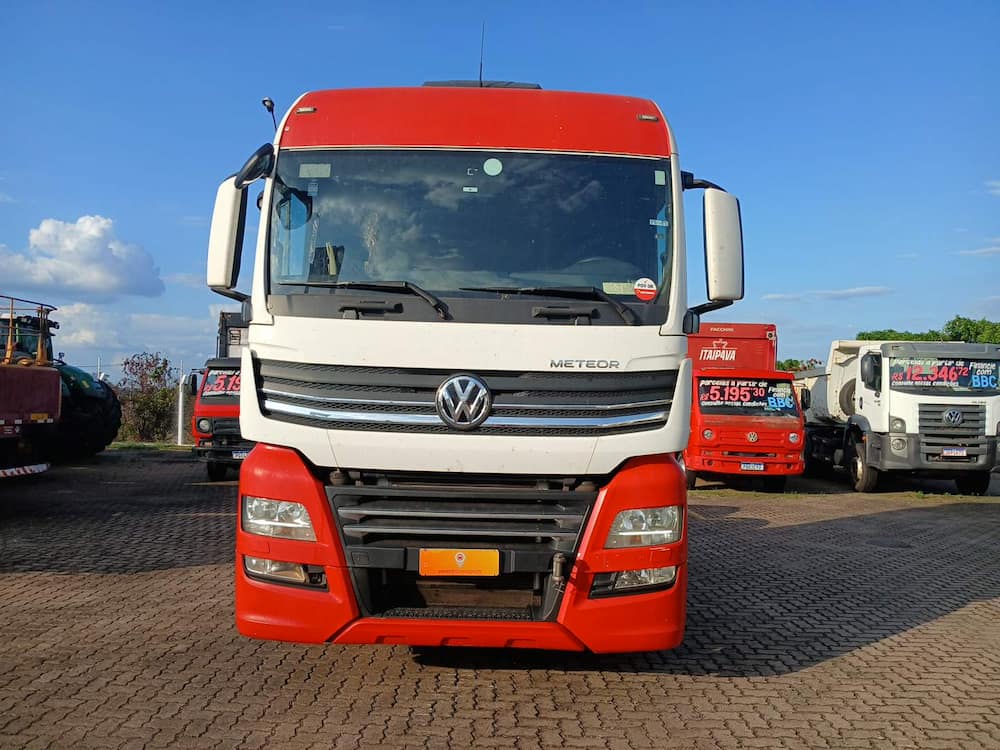 VOLKSWAGEN 29.520 METEOR 6X4