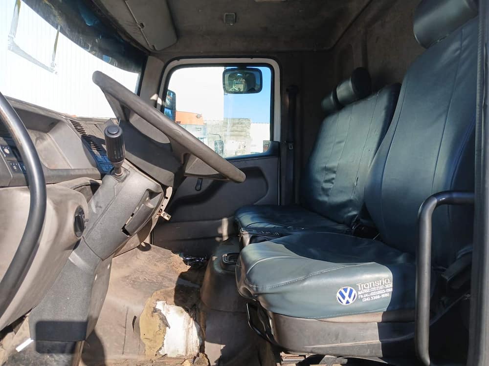 Volkswagen 24-260 E Constel. 6x2 2p (diesel)(E5)