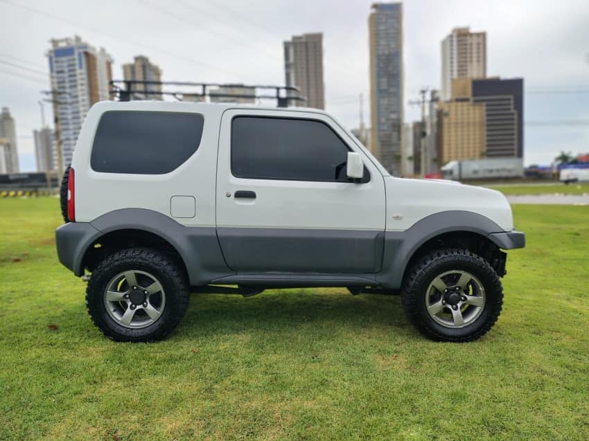 Suzuki JIMNY 1.3 4ALL 4X4 16V GASOLINA 2P MANUAL