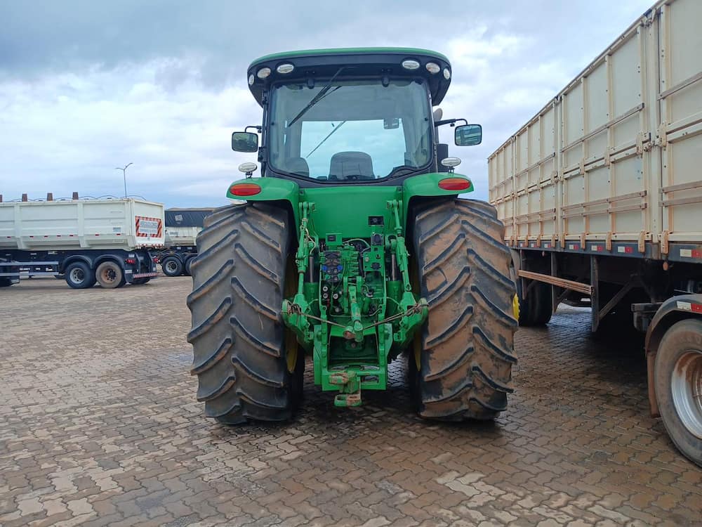 JONH DEERE 8270R