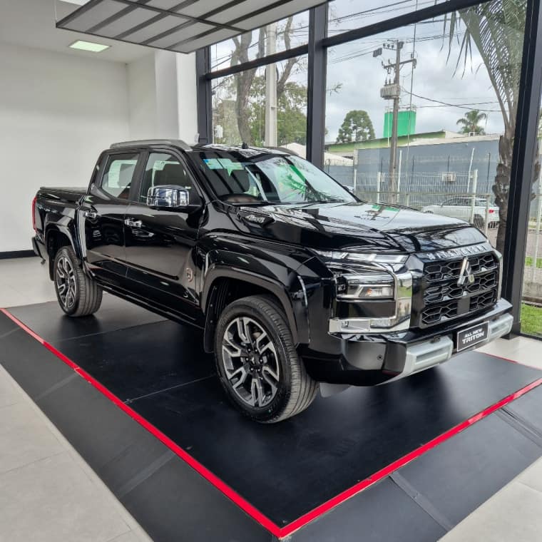 Mitsubishi TRITON 2.4 BITURBO DIESEL CD TERRA 4X4 AUTOMÁTICO 2026/2027