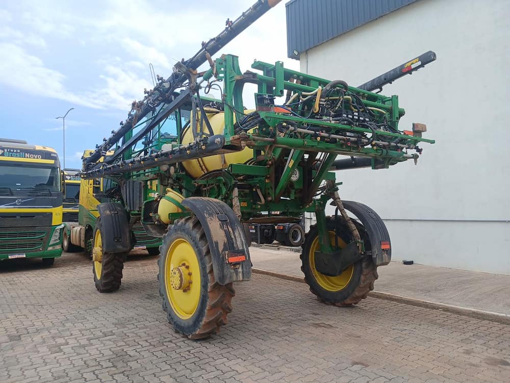 JOHN DEERE M4025