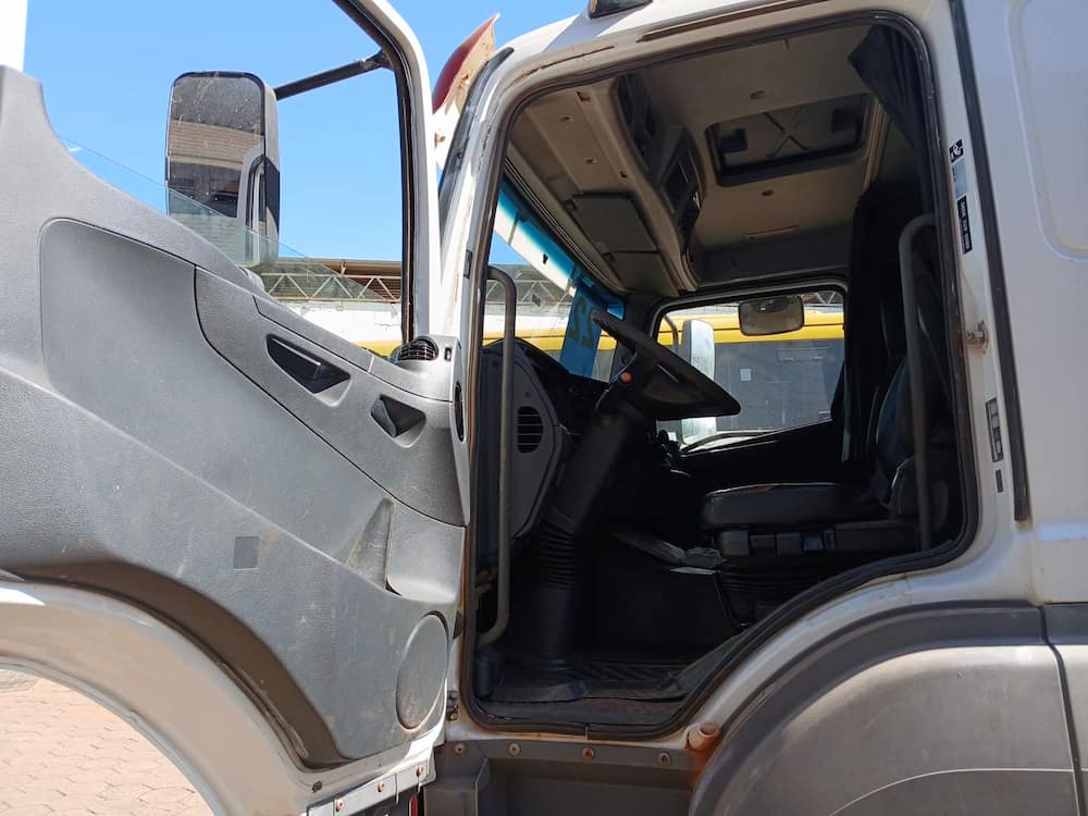 Mercedes-Benz Axor 3344 S (6X4)