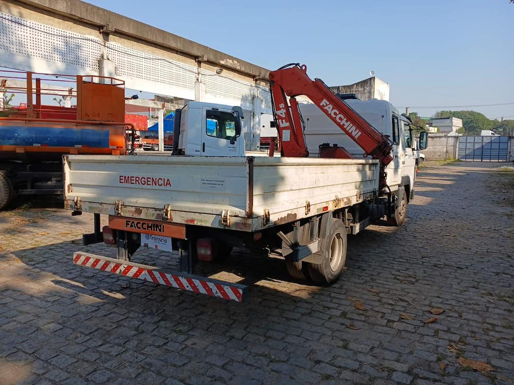 VOLKSWAGEN 10-160 E DELIVERY 2P DIESEL E5