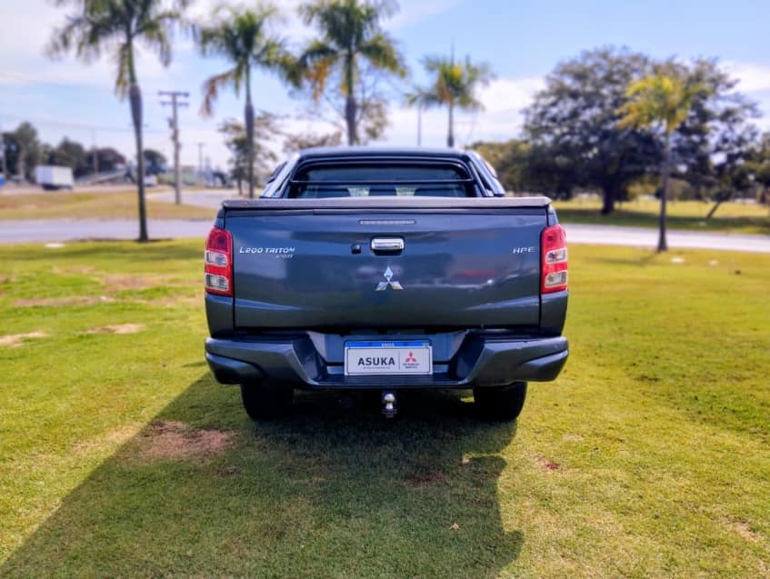 Mitsubishi L200 TRITON 2.4 16V TURBO DIESEL SPORT HPE CD 4P 4X4 AUTOMÁTICO