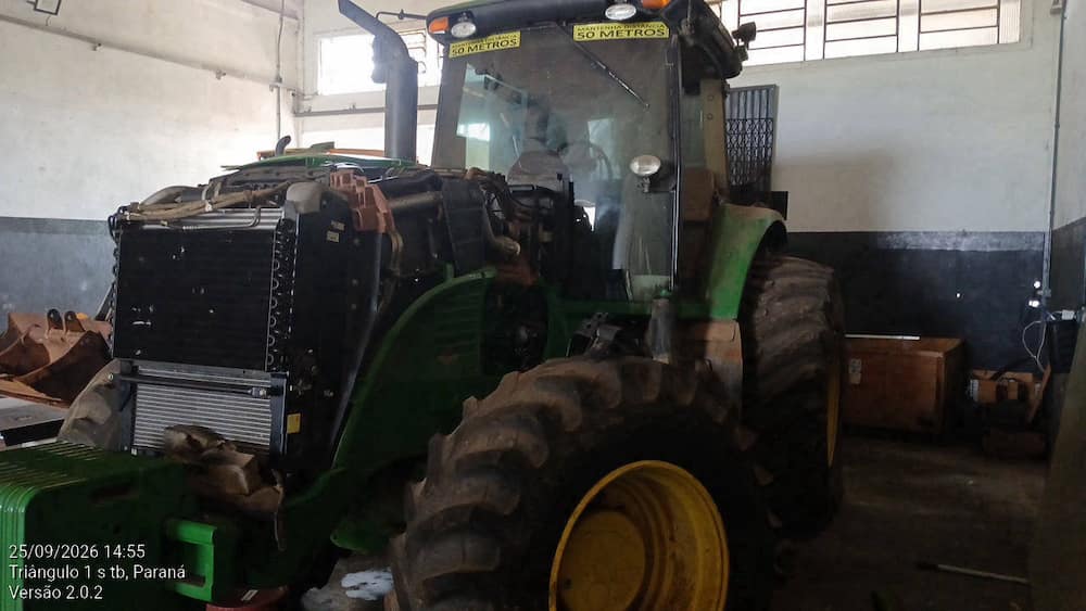 JOHN DEERE TRATOR JOHN DEERE 7215J