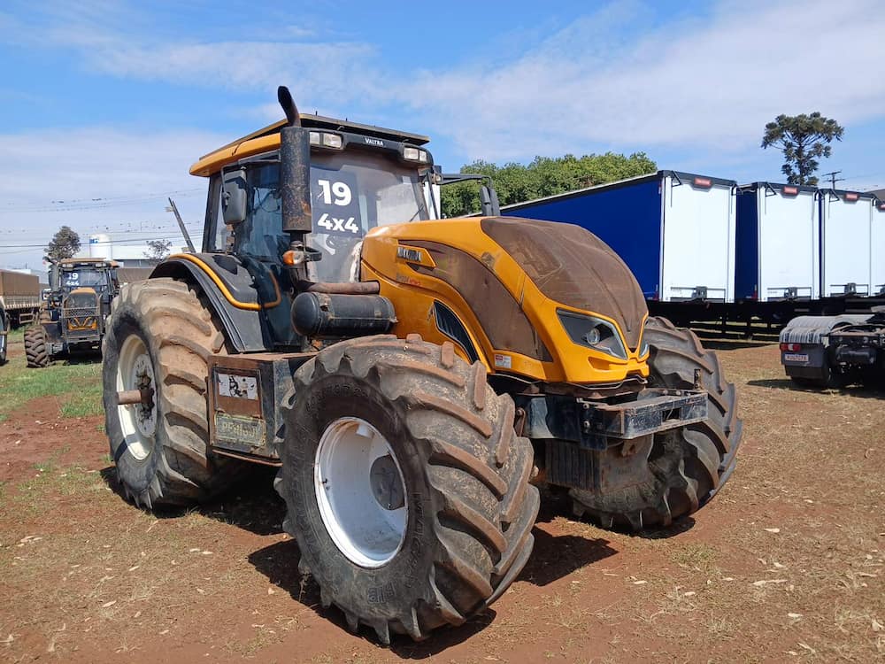 VALTRA BH 224 HiTECH