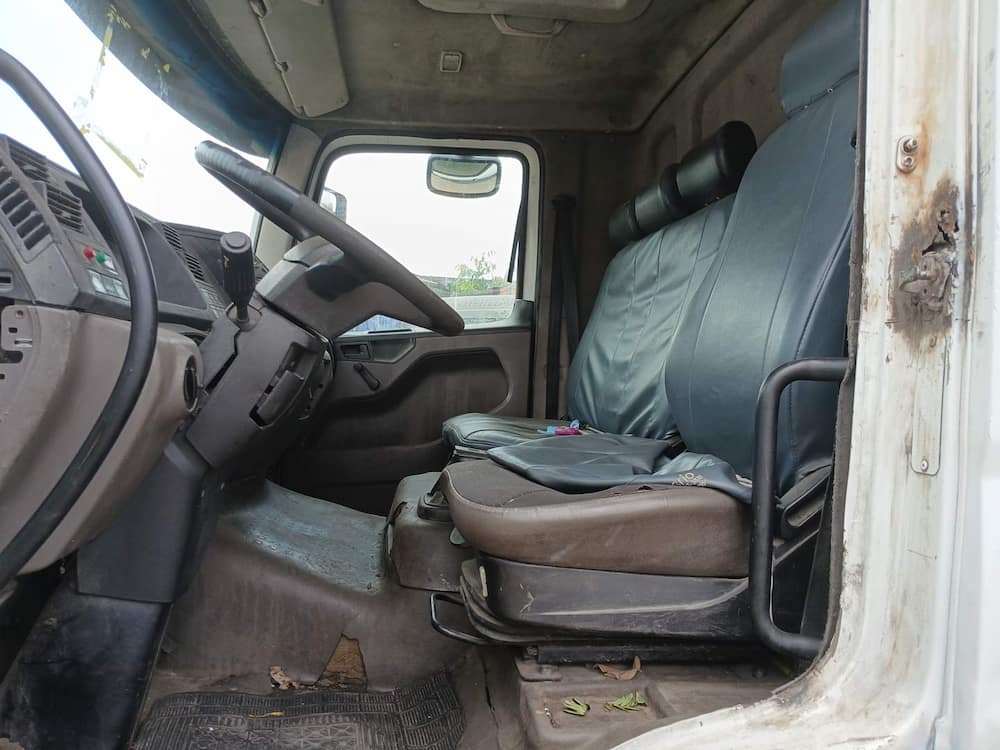 Volkswagen 24-260 E Constel. 6x2 2p (diesel)(E5)