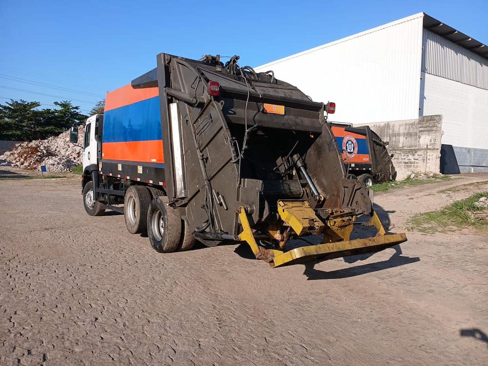 Volkswagen 24-260 E Constel. 6x2 2p (diesel)(E5)