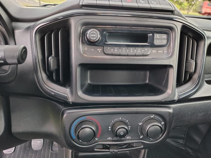 Fiat STRADA 1.3 FIREFLY FLEX FREEDOM CS MANUAL