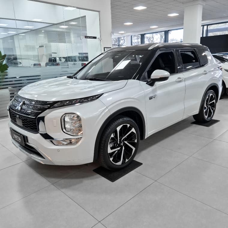 Mitsubishi OUTLANDER 2.4 PHEV SIGNATURE S-AWC DHT 2025/2026