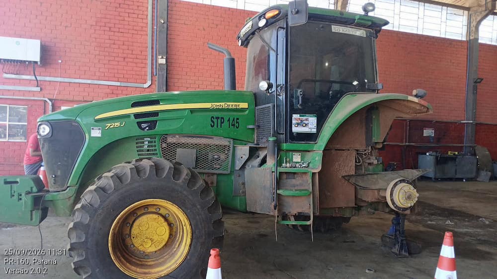 JOHN DEERE TRATOR JOHN DEERE 7215J