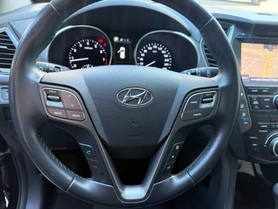 Hyundai Santa Fe 3.3 V6 7L 4WD (Aut)