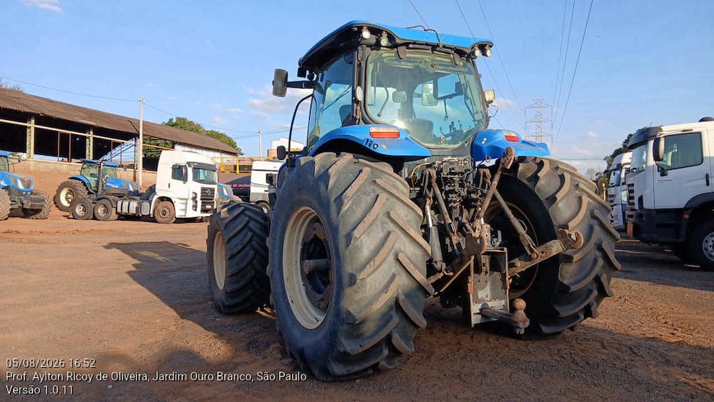 NEW HOLLAND T7 240