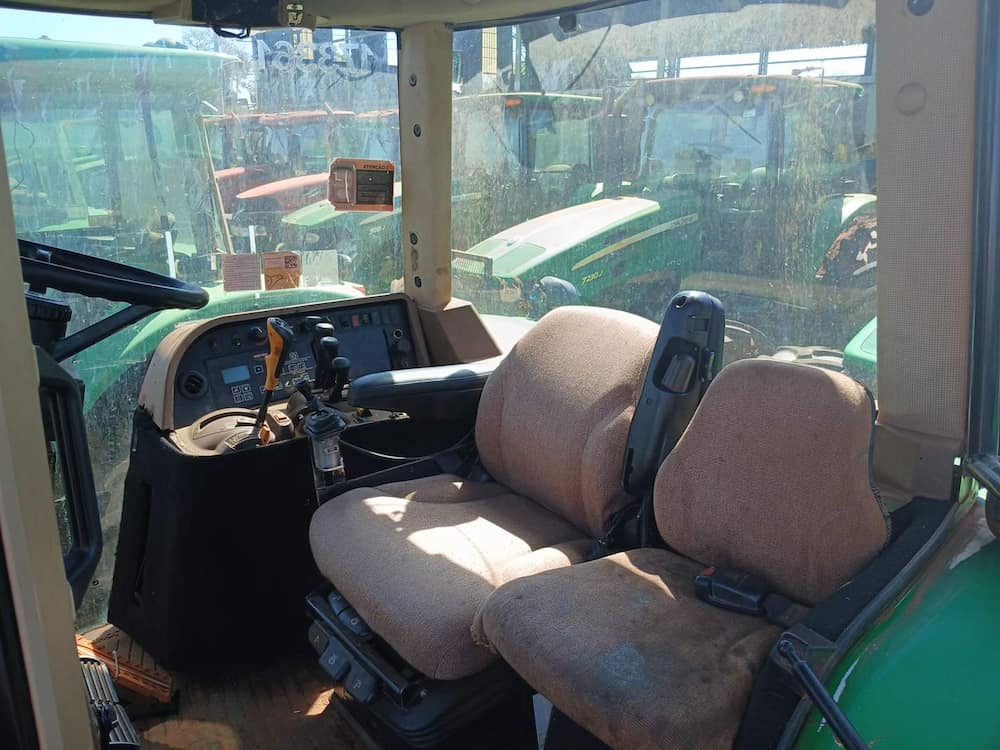 JOHN DEERE 7230J